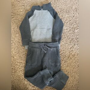 Cat & Jack waffle knit grey 2pc sweatshirt & pants 2T